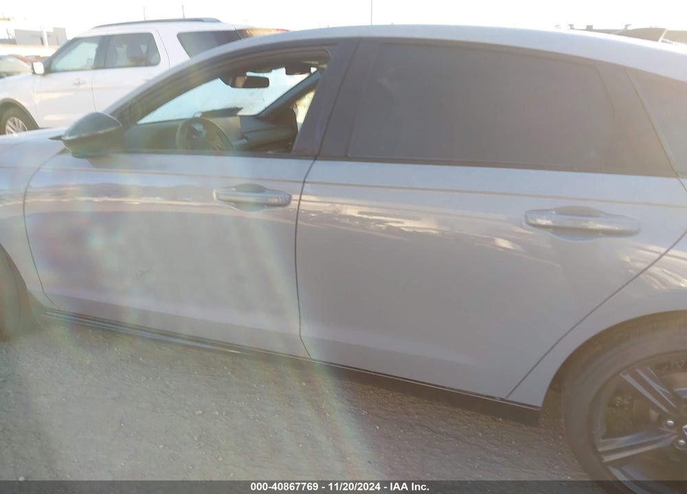2024 HONDA ACCORD HYBRID SPORT-L VIN: 1HGCY2F71RA057368