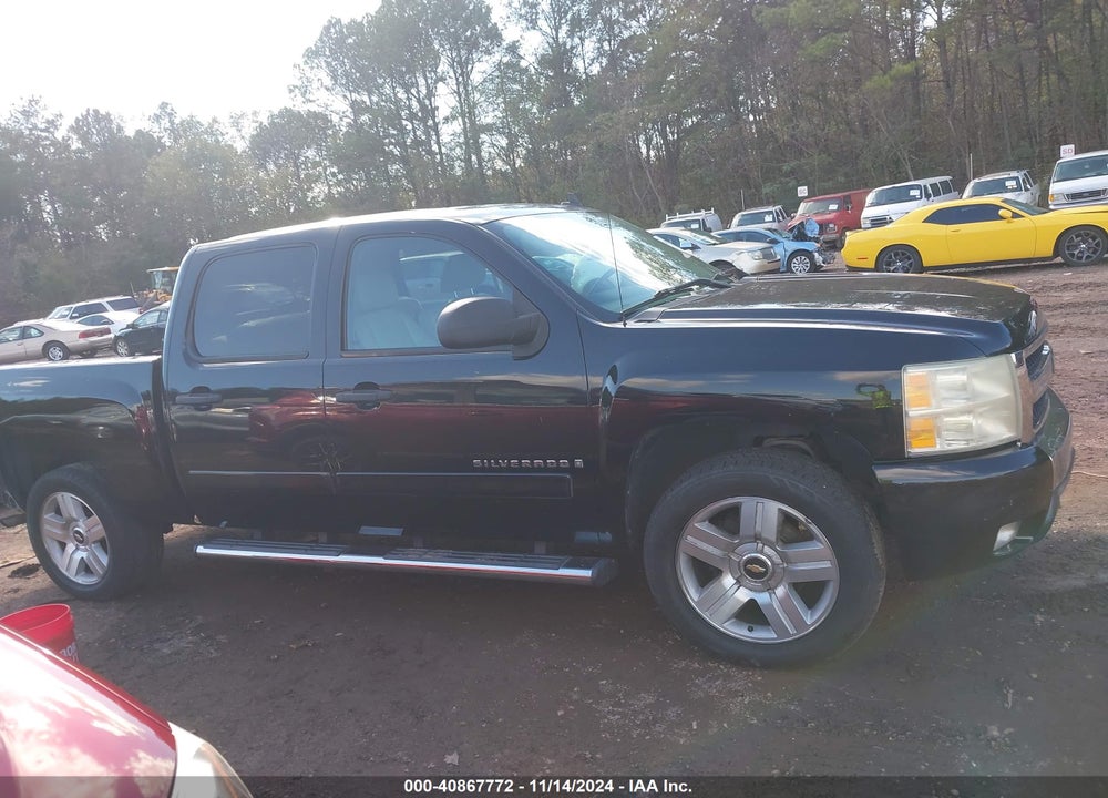 2008 CHEVROLET SILVERADO 1500 LT1 VIN: 2GCEC13J181337252