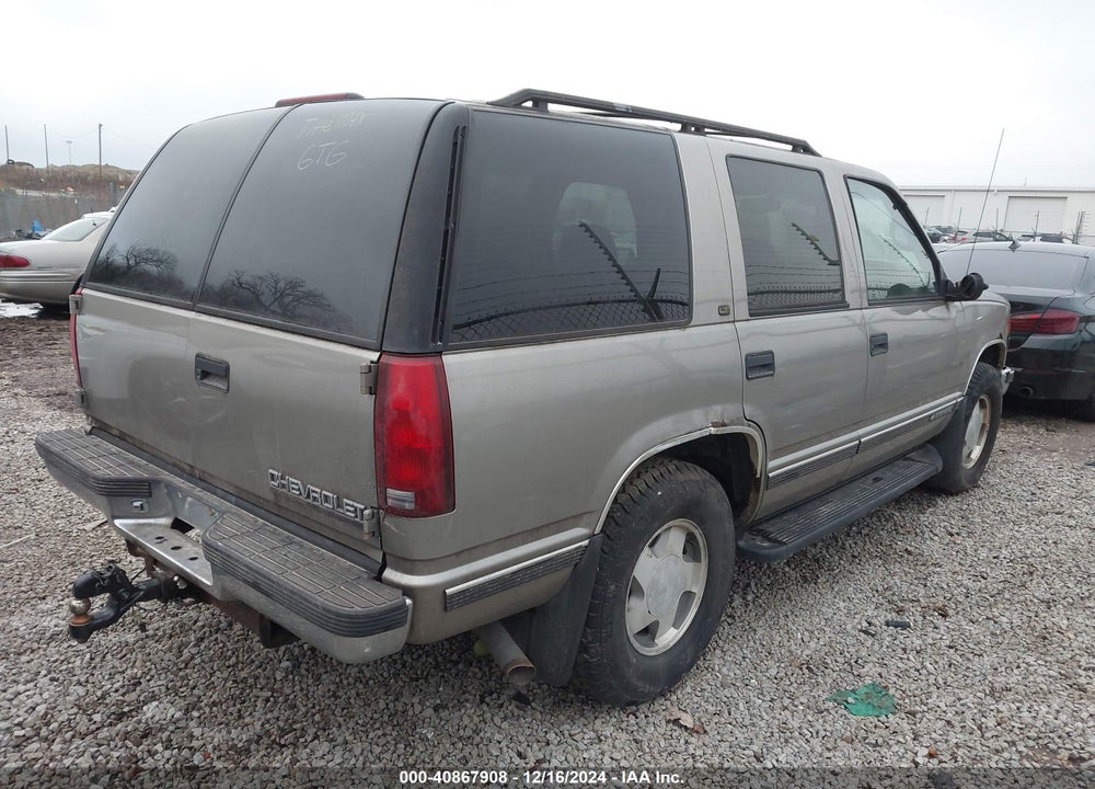 1999 CHEVROLET TAHOE LS VIN: 1GNEK13R3XJ382827
