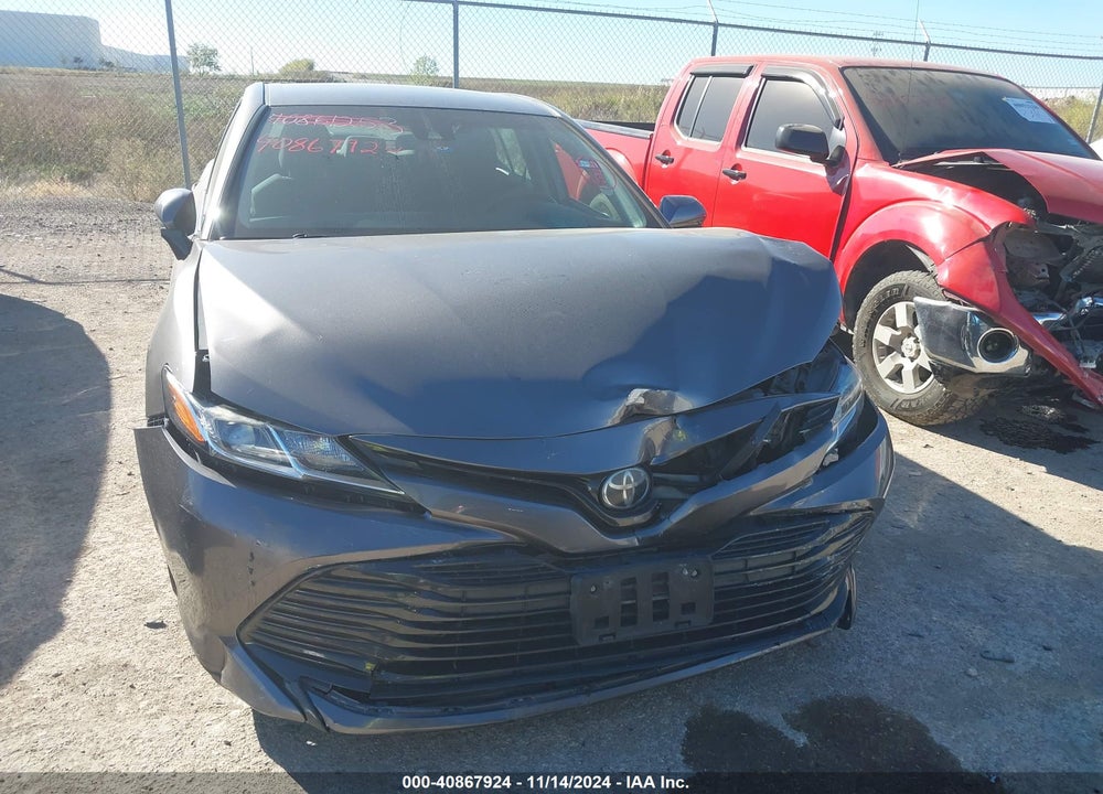 2018 TOYOTA CAMRY LE VIN: 4T1B11HK5JU528690