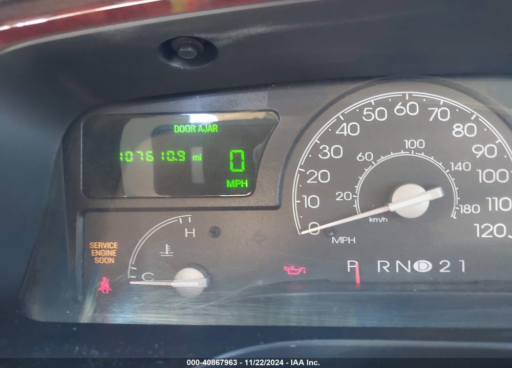 2003 LINCOLN TOWN CAR EXECUTIVE VIN: 1LNHM81W53Y634656