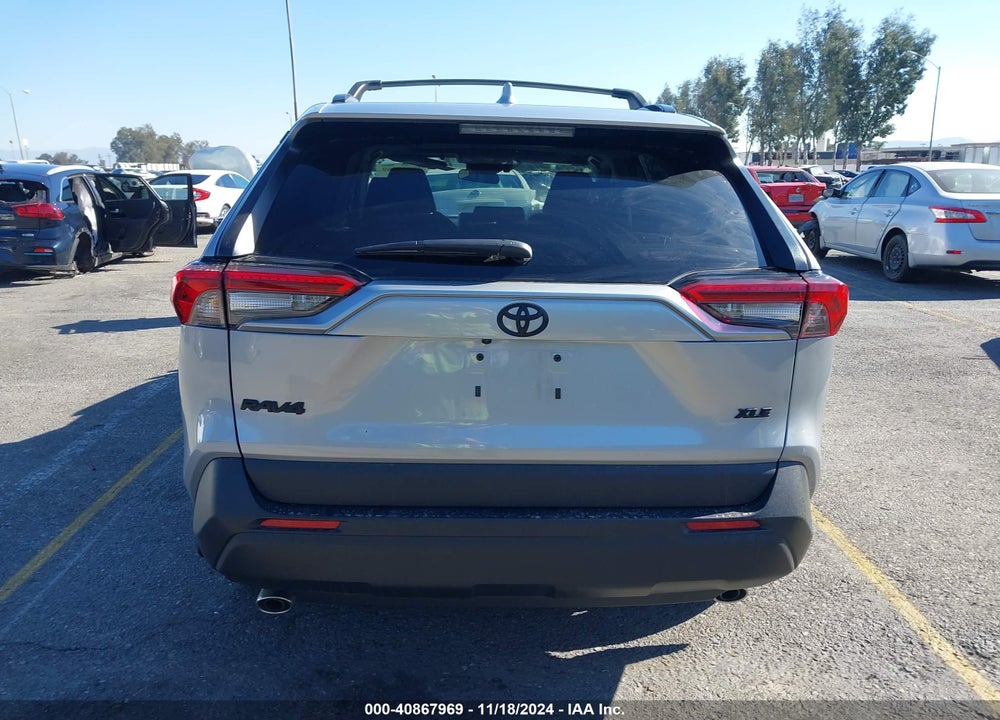 2024 TOYOTA RAV4 XLE VIN: 2T3W1RFV7RW315448