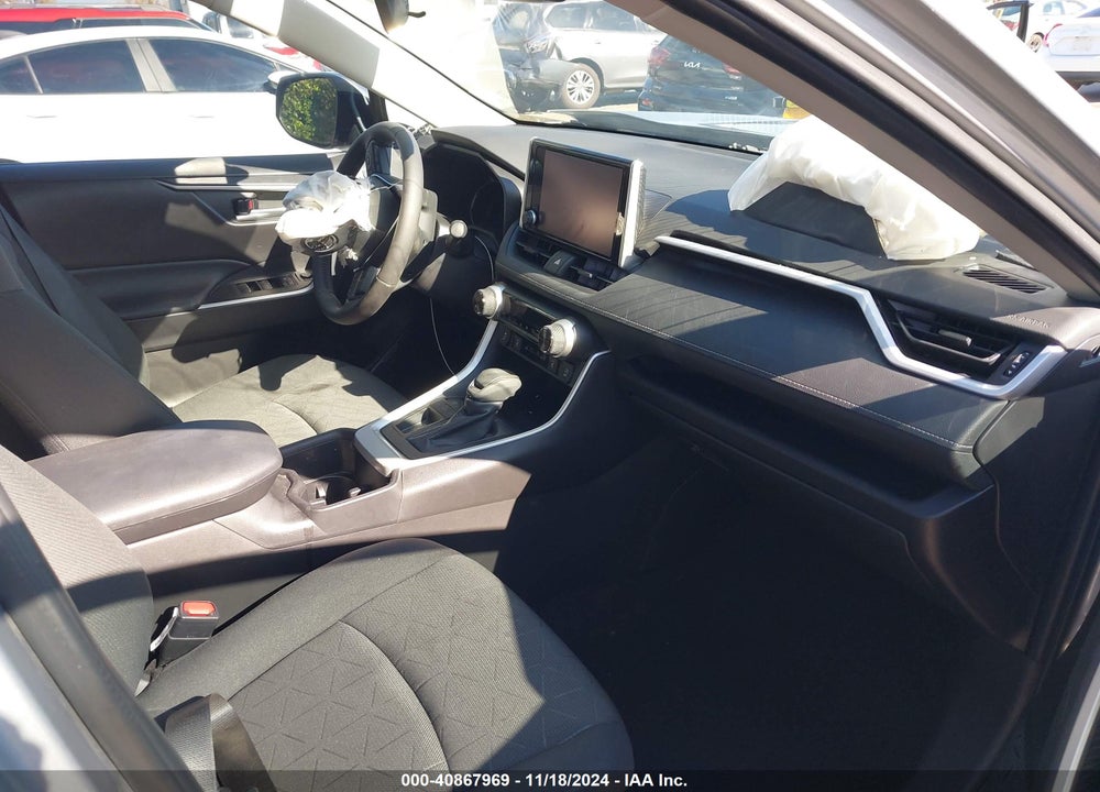 2024 TOYOTA RAV4 XLE VIN: 2T3W1RFV7RW315448