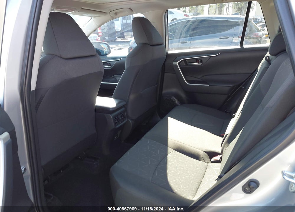 2024 TOYOTA RAV4 XLE VIN: 2T3W1RFV7RW315448