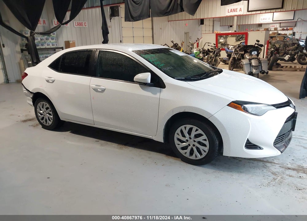 2017 TOYOTA COROLLA LE VIN: 5YFBURHE9HP672402