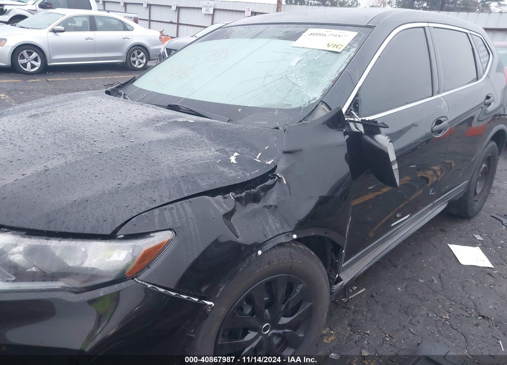 2018 NISSAN ROGUE S VIN: KNMAT2MT1JP601986