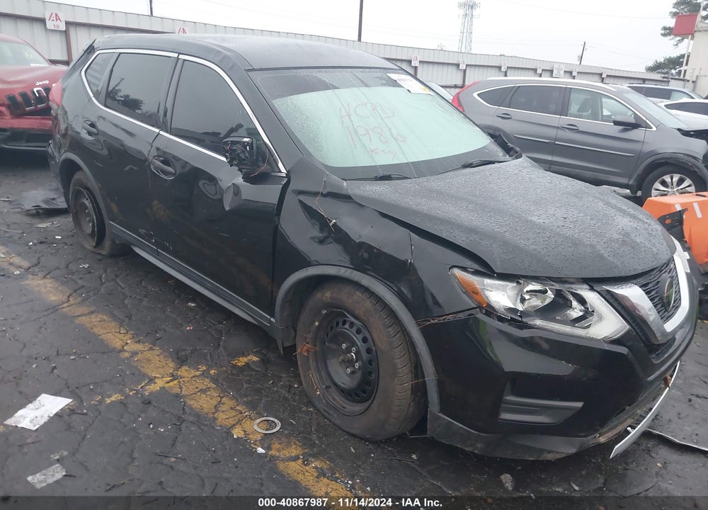 2018 NISSAN ROGUE S VIN: KNMAT2MT1JP601986