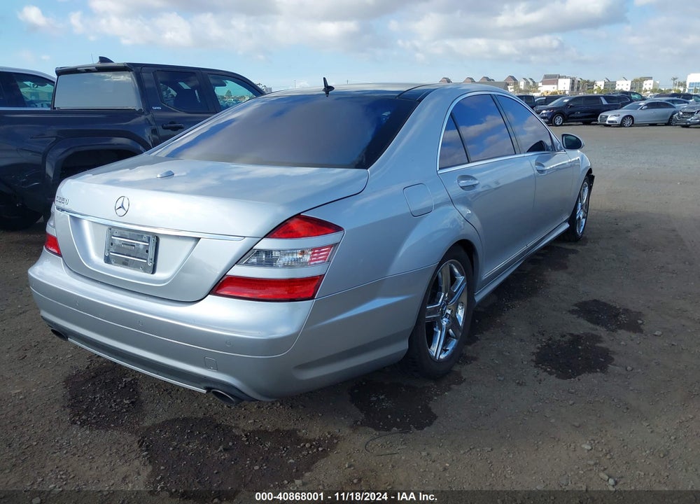 2007 MERCEDES-BENZ S 550 VIN: WDDNG71X27A071491