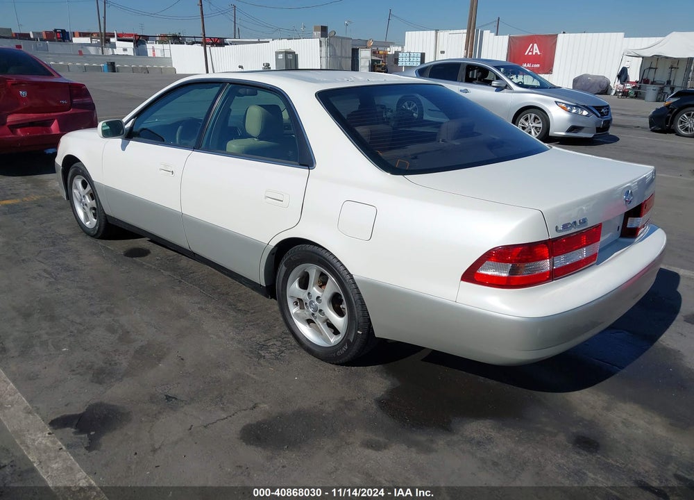 2001 LEXUS ES 300 VIN: JT8BF28GX15112943