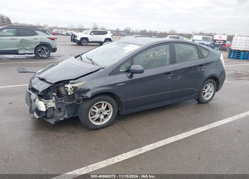 2011 TOYOTA PRIUS TWO VIN: JTDKN3DU2B0285828