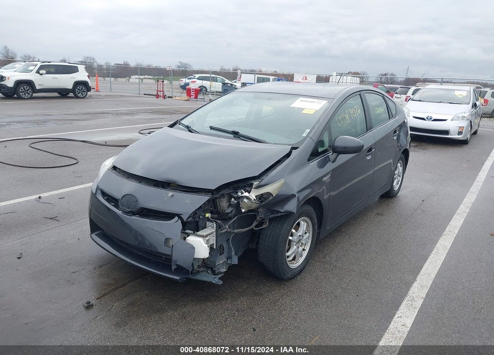2011 TOYOTA PRIUS TWO VIN: JTDKN3DU2B0285828