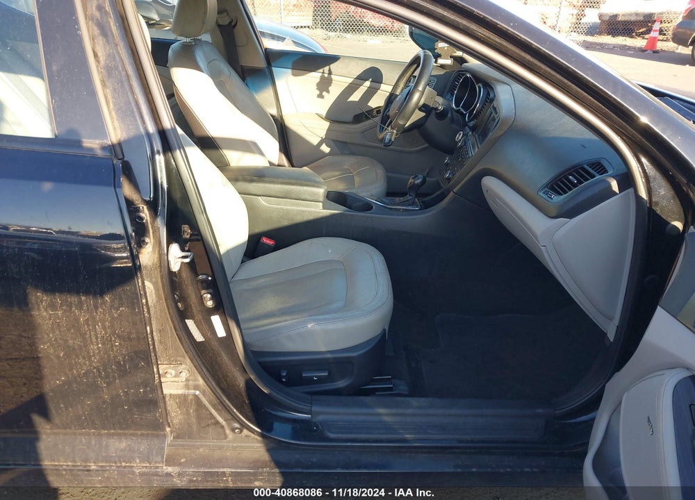 2011 KIA OPTIMA EX VIN: KNAGN4A79B5115119
