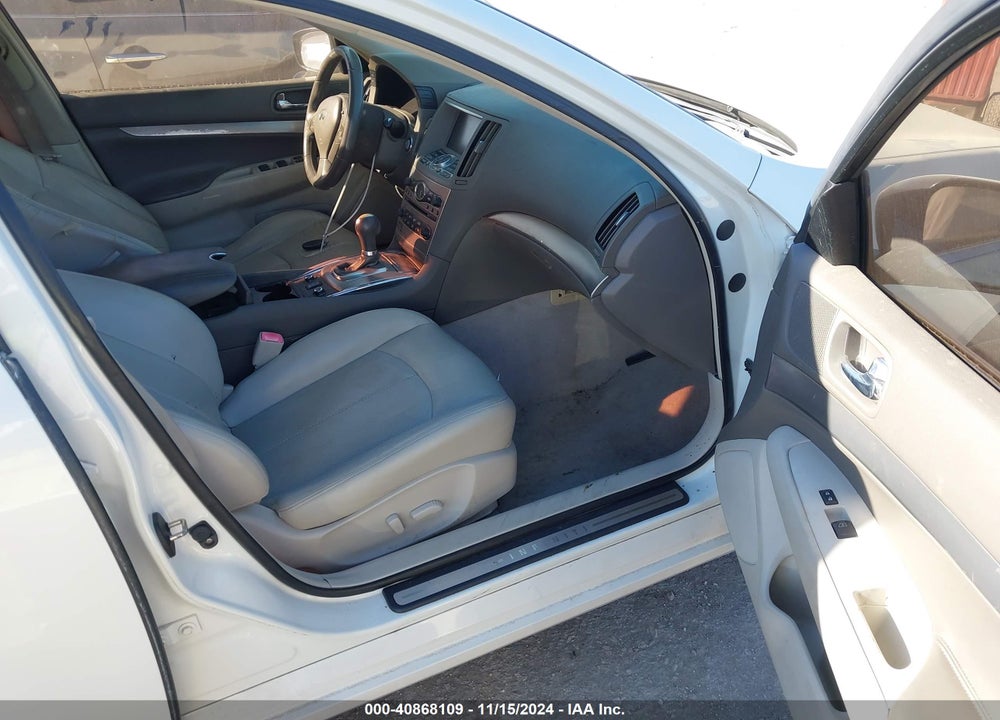 2011 INFINITI G37X VIN: JN1CV6AR0BM401965