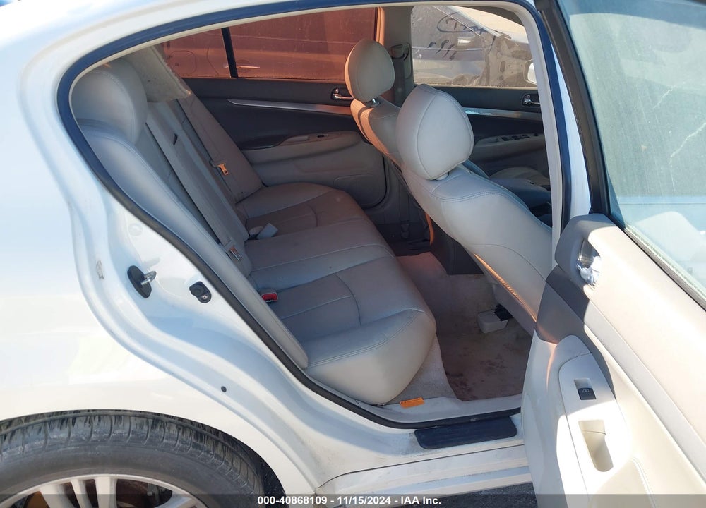 2011 INFINITI G37X VIN: JN1CV6AR0BM401965