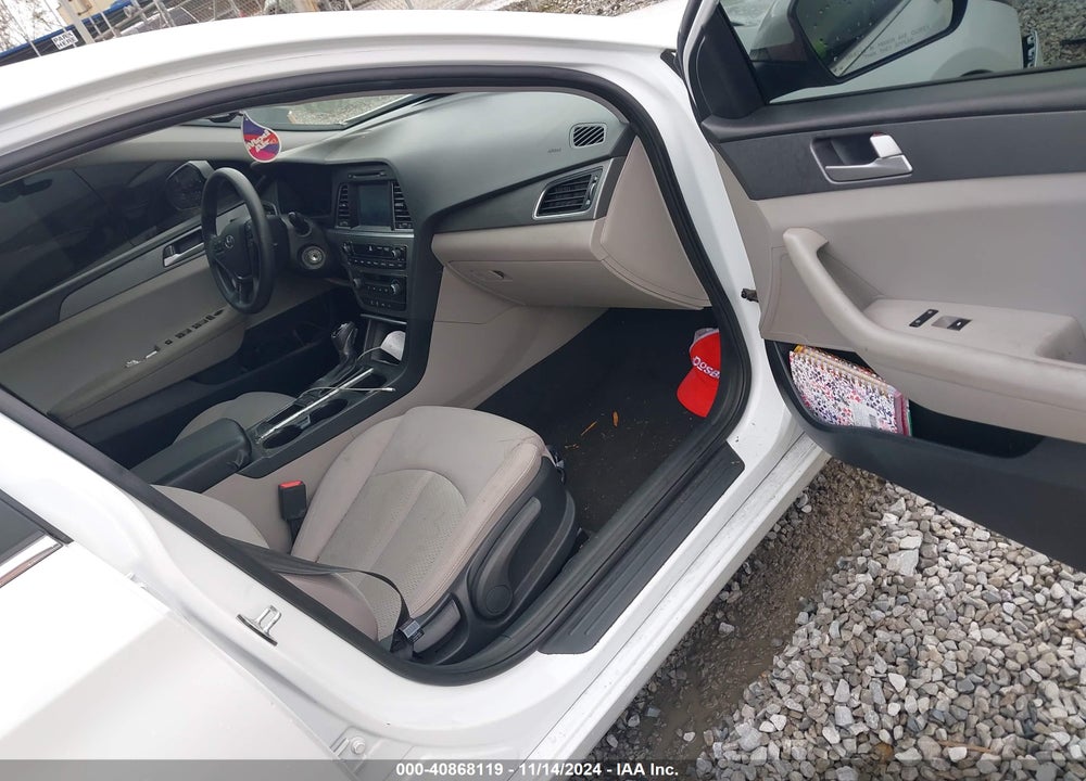 2016 HYUNDAI SONATA SE VIN: 5NPE24AF8GH367185