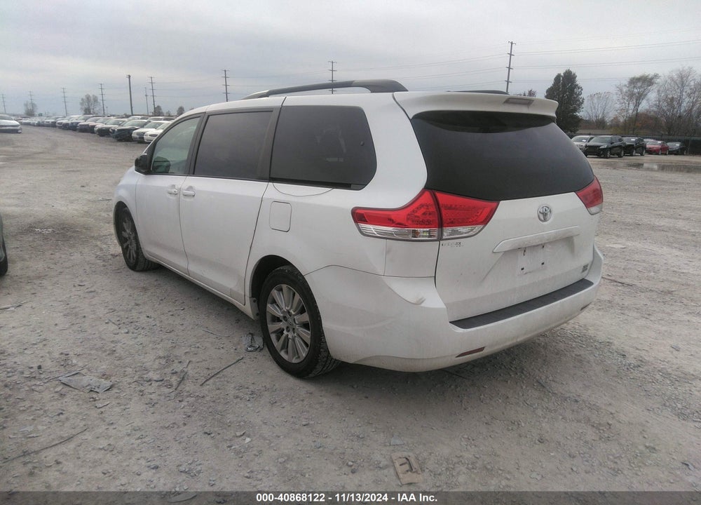 2011 TOYOTA SIENNA XLE VIN: 5TDDK3DCXBS012514