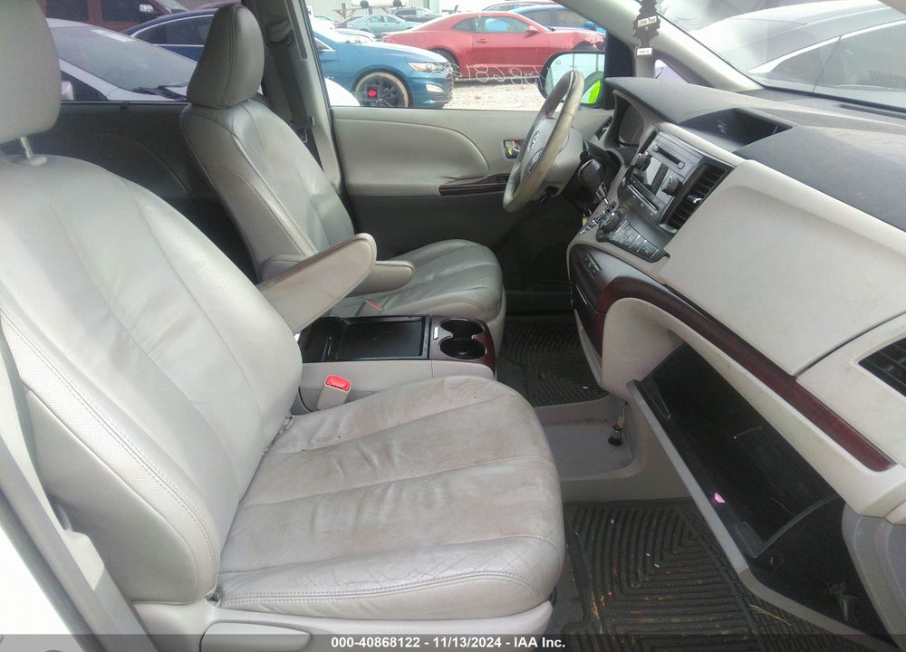 2011 TOYOTA SIENNA XLE VIN: 5TDDK3DCXBS012514