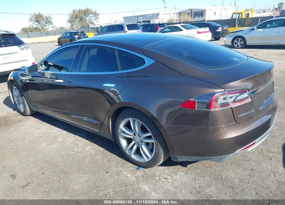 2013 TESLA MODEL S VIN: 5YJSA1AC7DFP10637