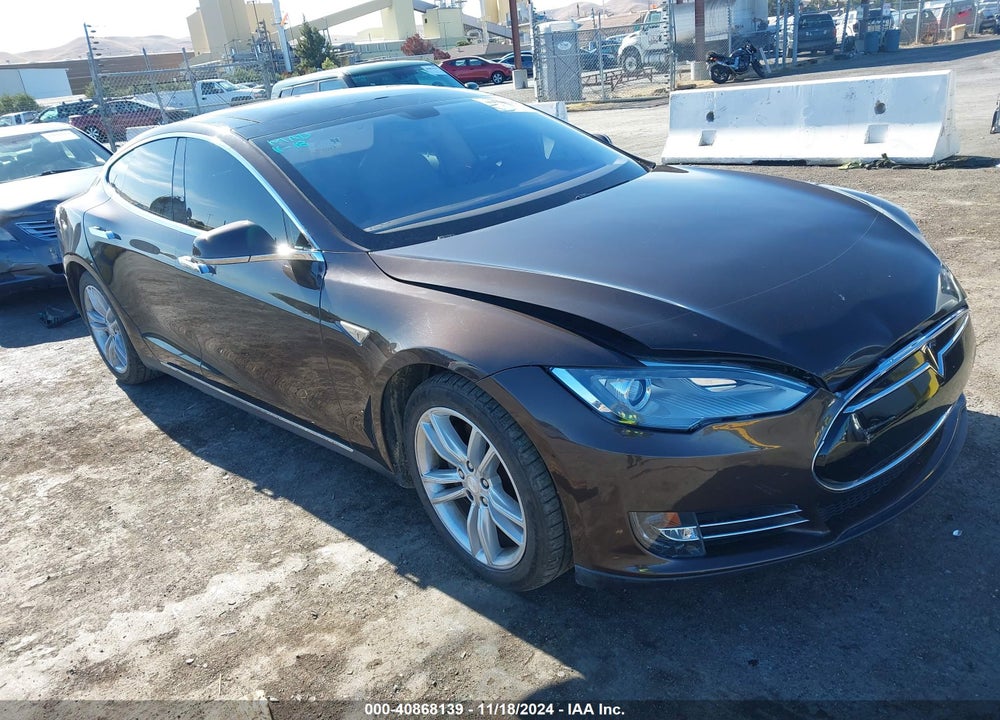 2013 TESLA MODEL S VIN: 5YJSA1AC7DFP10637