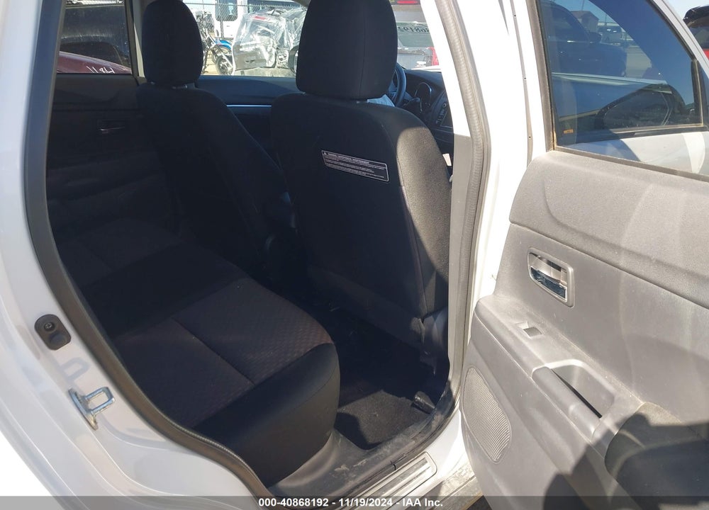 2017 MITSUBISHI OUTLANDER SPORT 2.0 LE VIN: JA4AP3AU4HZ069813