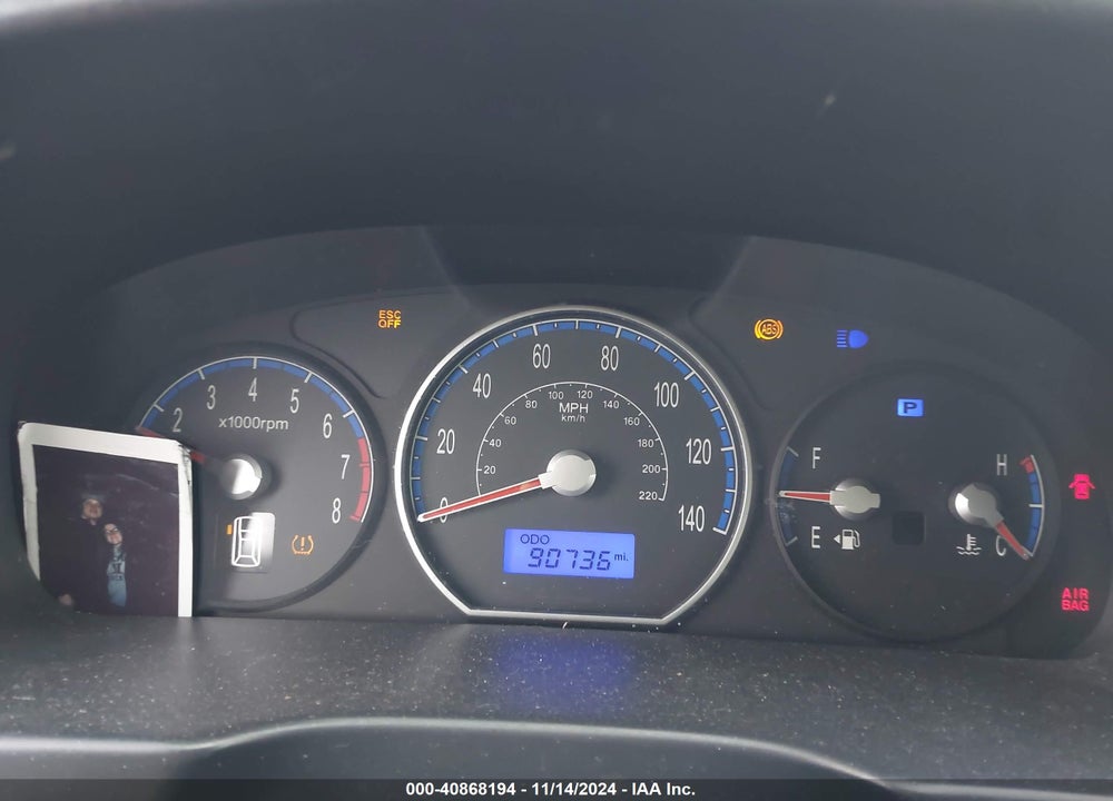 2008 HYUNDAI SANTA FE GLS VIN: 5NMSG13D98H140357