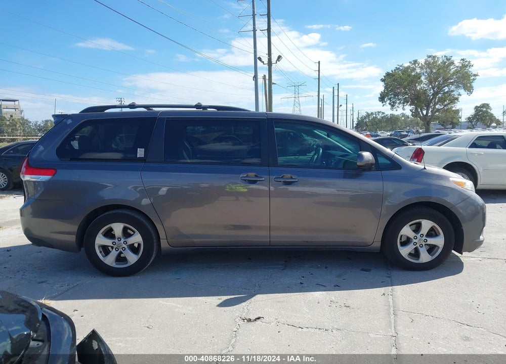 2013 TOYOTA SIENNA LE V6 8 PASSENGER VIN: 5TDKK3DC6DS403508