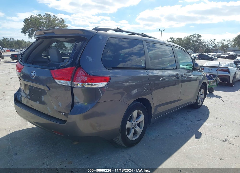 2013 TOYOTA SIENNA LE V6 8 PASSENGER VIN: 5TDKK3DC6DS403508
