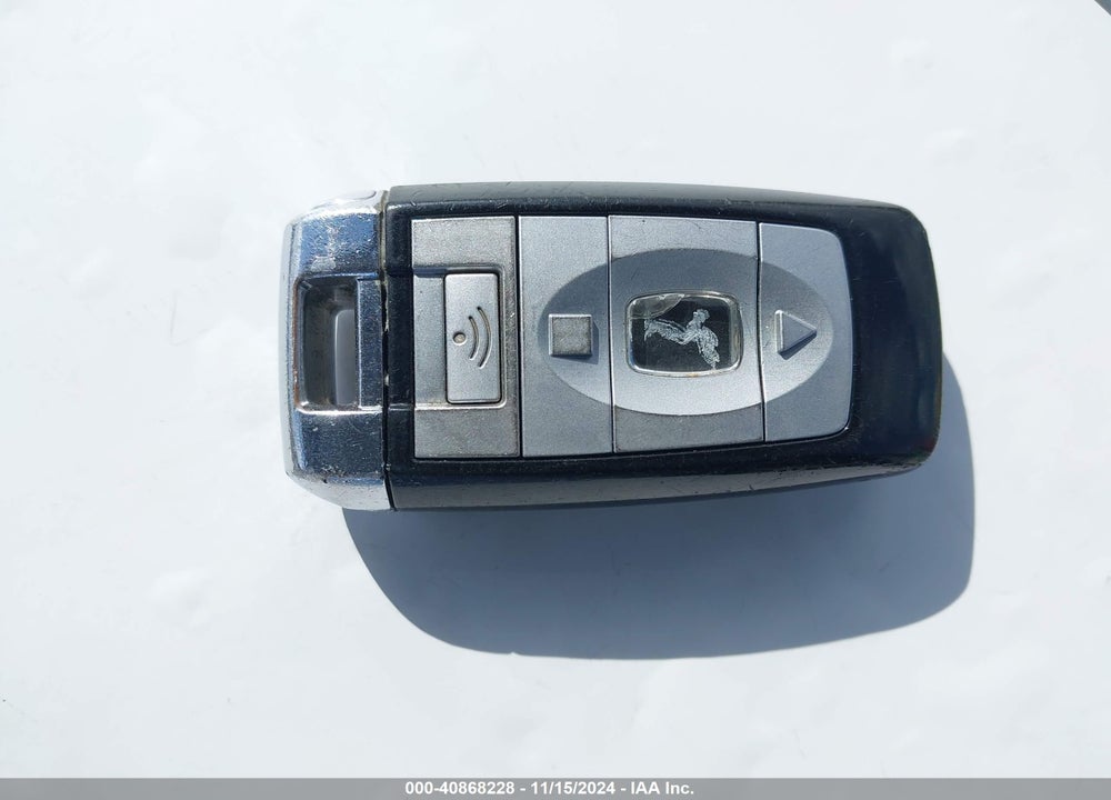 2015 ROLLS-ROYCE GHOST VIN: SCA664S50FUX53190