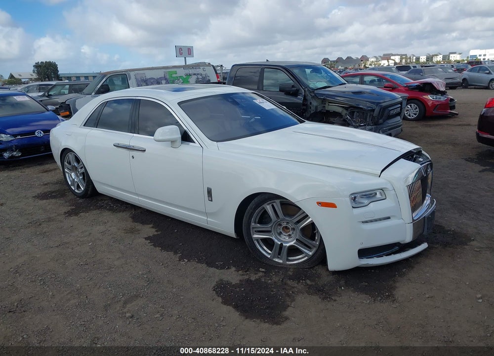 2015 ROLLS-ROYCE GHOST VIN: SCA664S50FUX53190