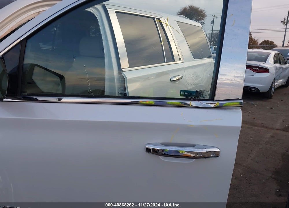 2018 GMC YUKON DENALI VIN: 1GKS2CKJ5JR258431