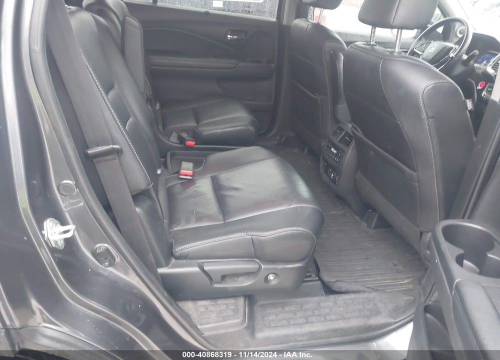 2022 HONDA PILOT AWD TOURING 7 PASSENGER VIN: 5FNYF6H6XNB087721