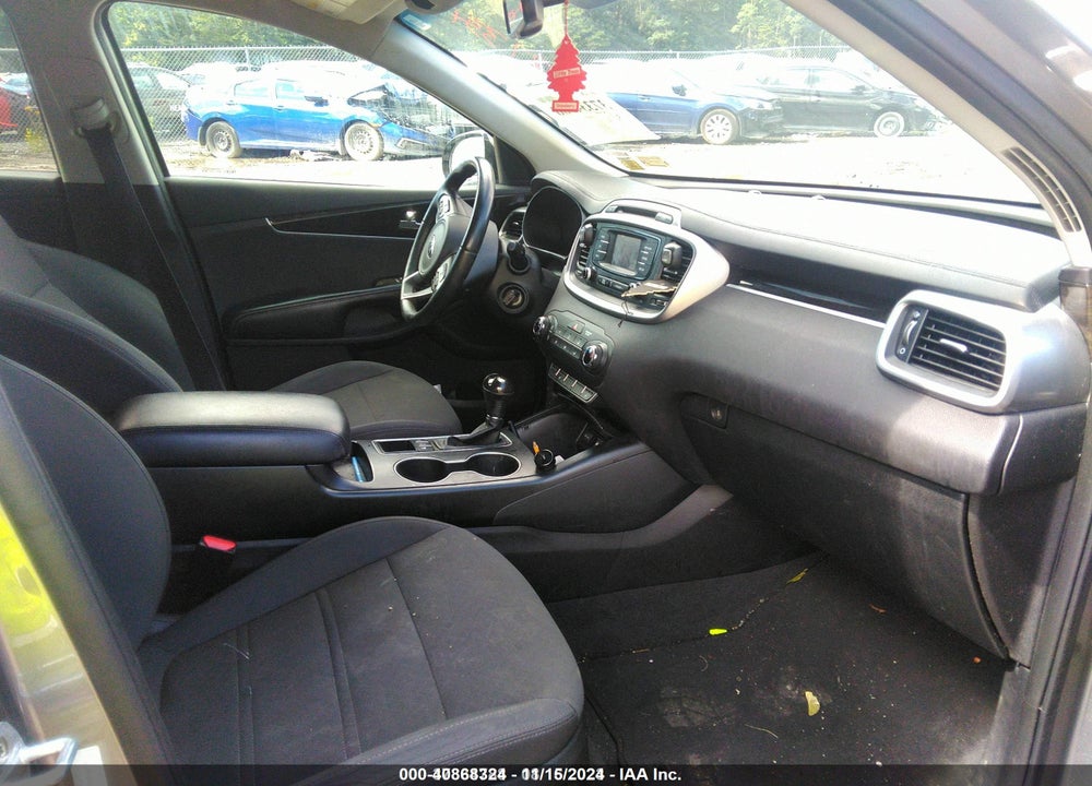 2016 KIA SORENTO 2.4L LX VIN: 5XYPGDA34GG147260