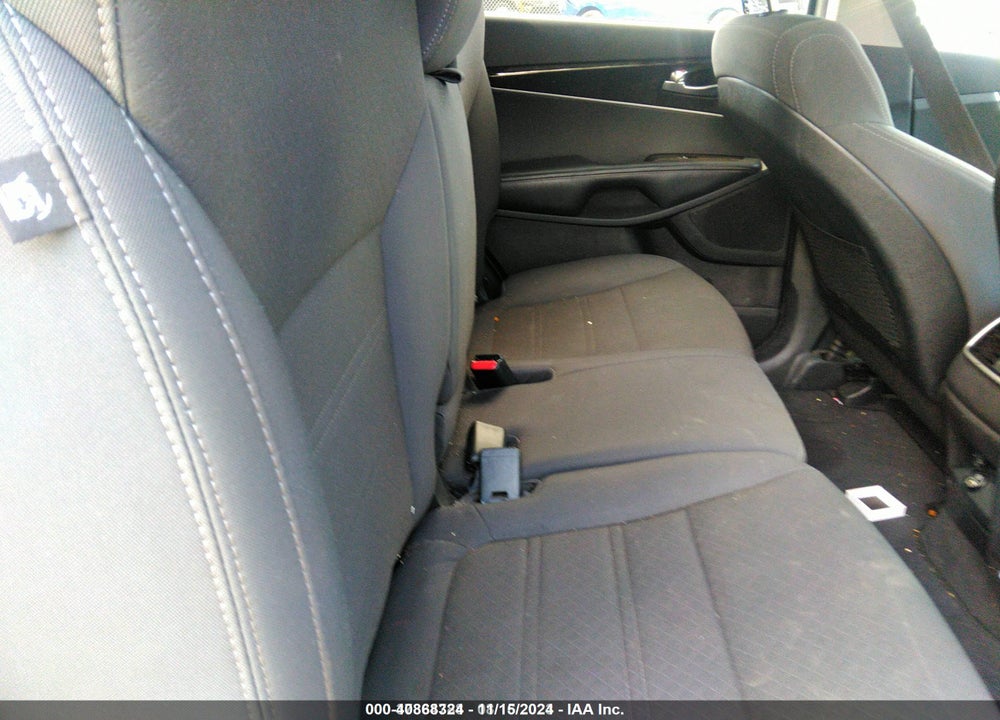 2016 KIA SORENTO 2.4L LX VIN: 5XYPGDA34GG147260