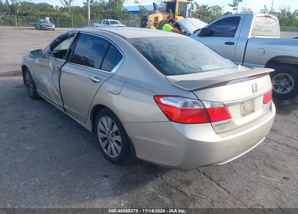 2013 HONDA ACCORD EX VIN: 1HGCR2F70DA015540