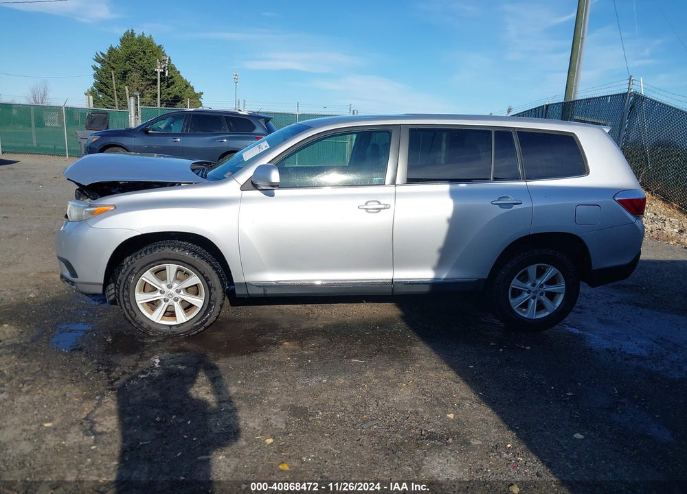 2013 TOYOTA HIGHLANDER BASE V6 VIN: 5TDBK3EH7DS204378