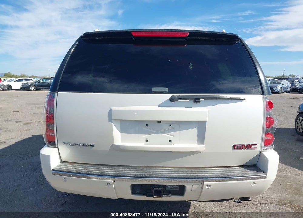 2013 GMC YUKON DENALI VIN: 1GKS2EEF3DR261383
