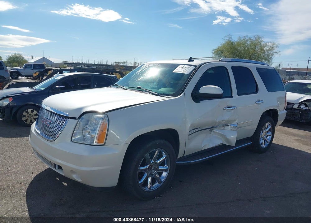 2013 GMC YUKON DENALI VIN: 1GKS2EEF3DR261383