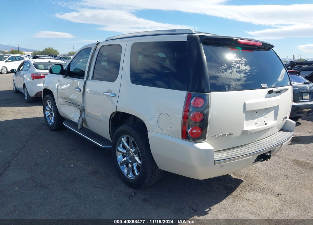 2013 GMC YUKON DENALI VIN: 1GKS2EEF3DR261383