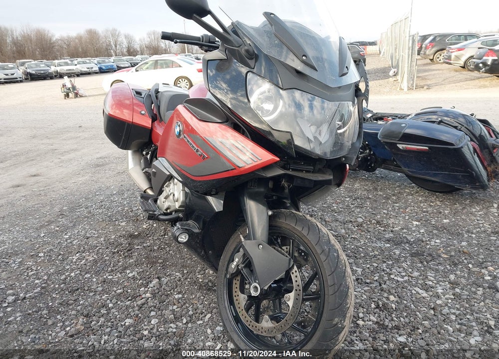 2014 BMW K1600 GT VIN: WB1061101EZX82084