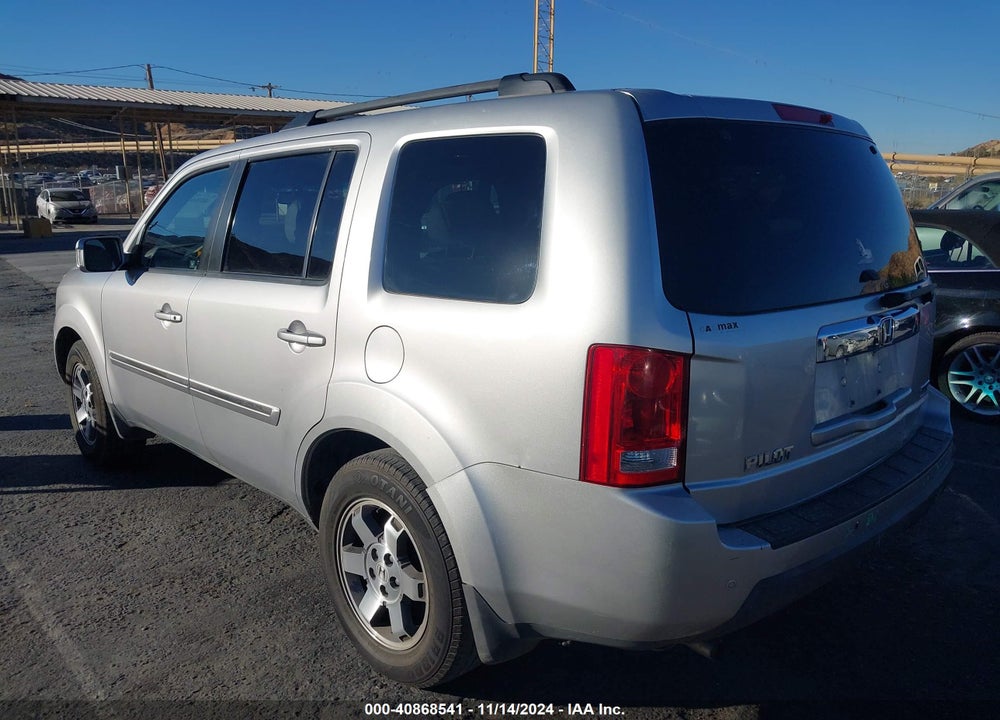 2010 HONDA PILOT TOURING VIN: 5FNYF3H95AB018275