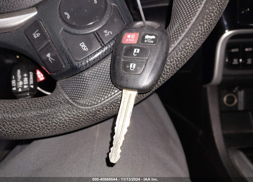 2017 TOYOTA COROLLA LE VIN: 5YFBURHE7HP627748
