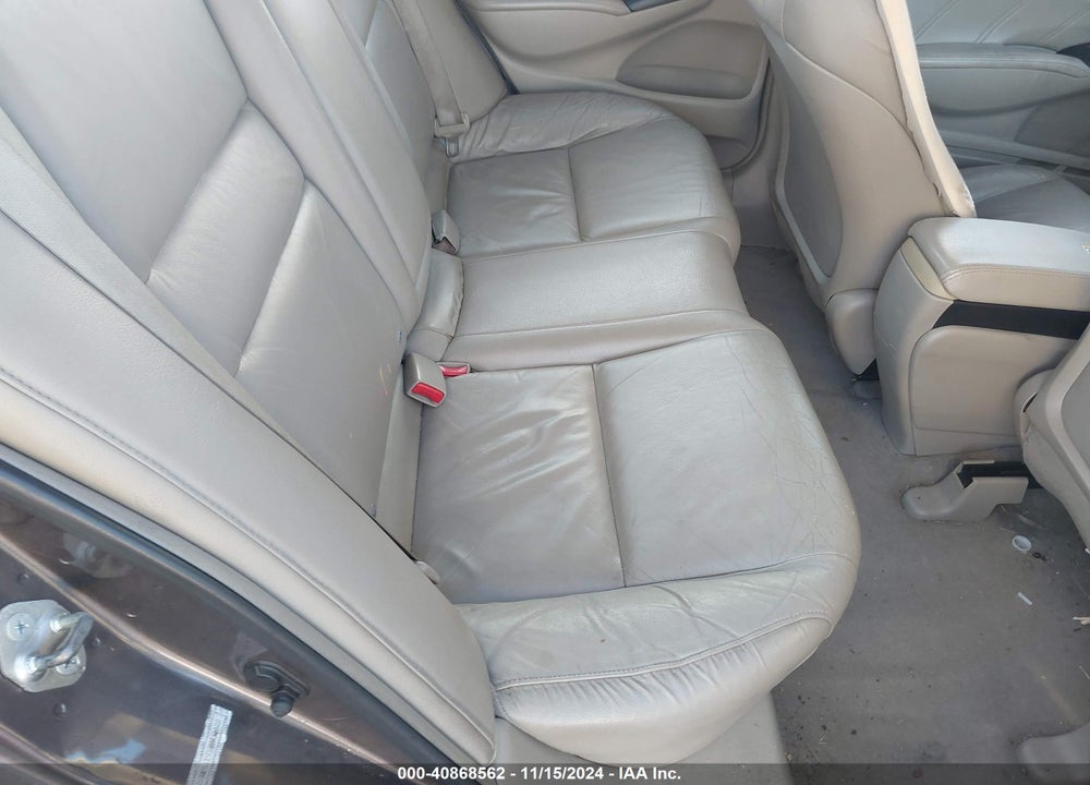 2010 HONDA CIVIC EX-L VIN: 2HGFA1F9XAH511622