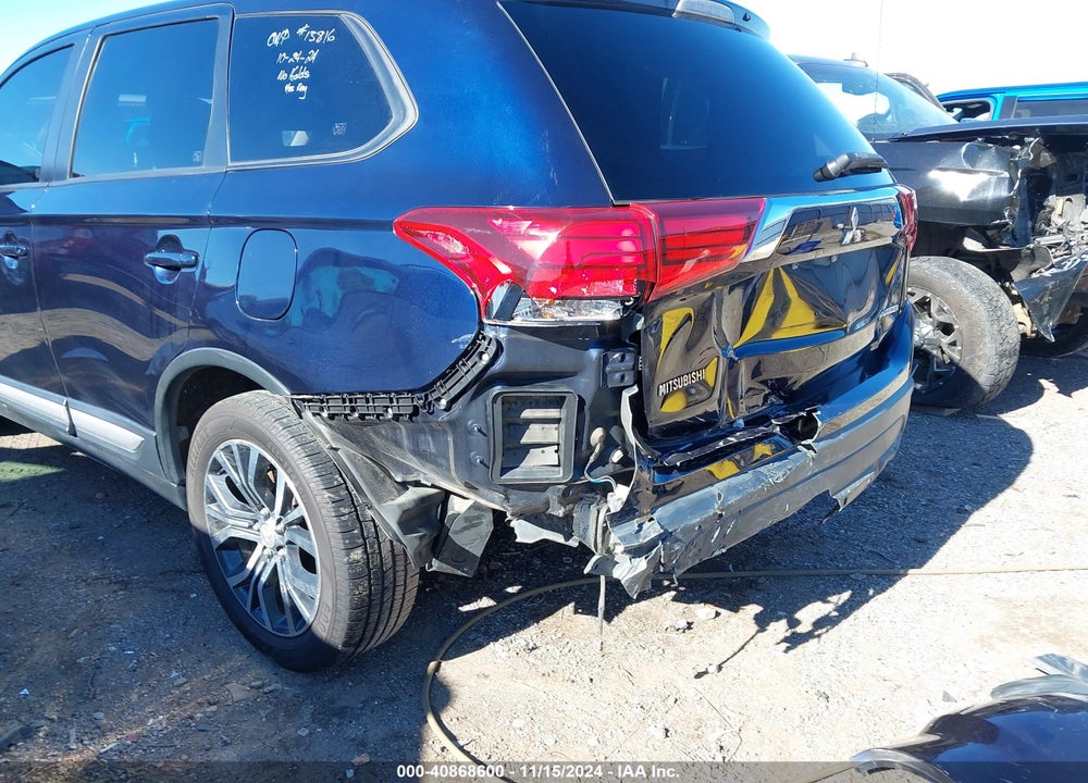 2018 MITSUBISHI OUTLANDER ES VIN: JA4AD2A31JJ003847