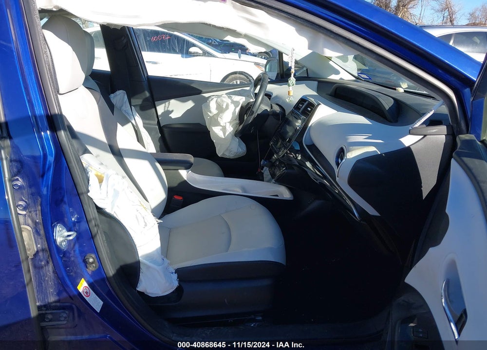 2016 TOYOTA PRIUS FOUR TOURING VIN: JTDKARFU1G3527204