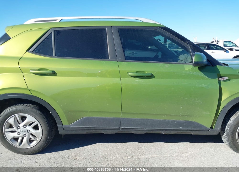 2020 HYUNDAI VENUE VIN: KMHRC8A37LU015139
