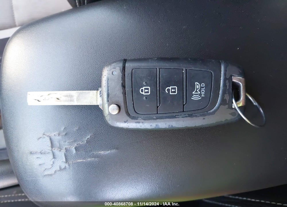 2020 HYUNDAI VENUE VIN: KMHRC8A37LU015139