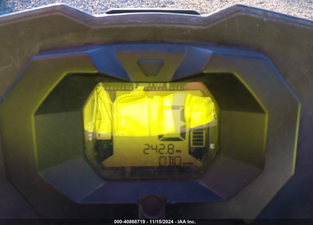 2016 CAN-AM OUTLANDER XT 1000R/XT-P 1000R VIN: 3JBLKAX21GJ001061