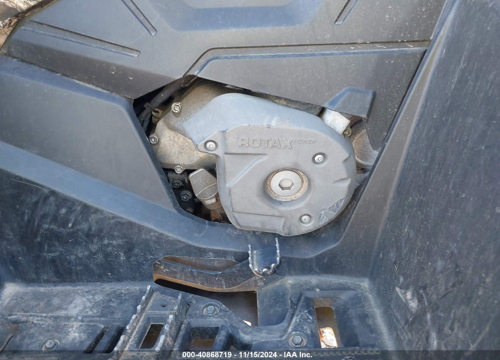 2016 CAN-AM OUTLANDER XT 1000R/XT-P 1000R VIN: 3JBLKAX21GJ001061