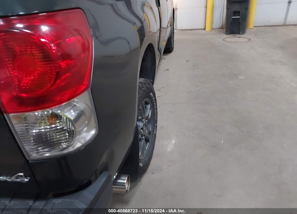 2007 TOYOTA TUNDRA SR5 5.7L V8 VIN: 5TBBV54157S452438