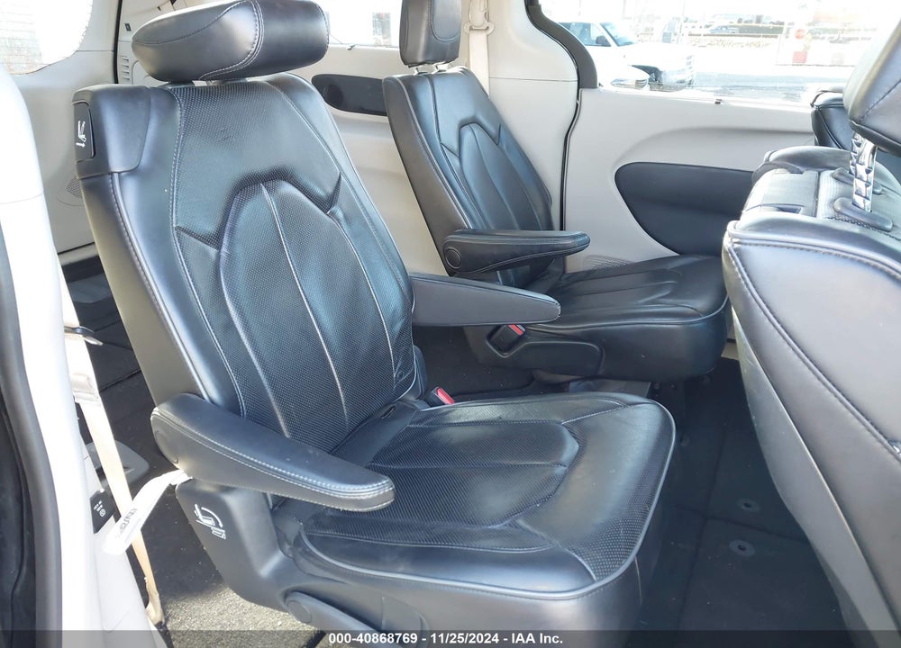 2018 CHRYSLER PACIFICA LIMITED VIN: 2C4RC1GG3JR338300